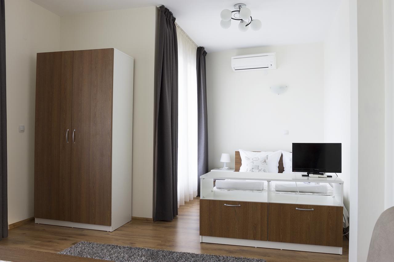 Хотел Perla สเตรลชา ภายนอก รูปภาพ