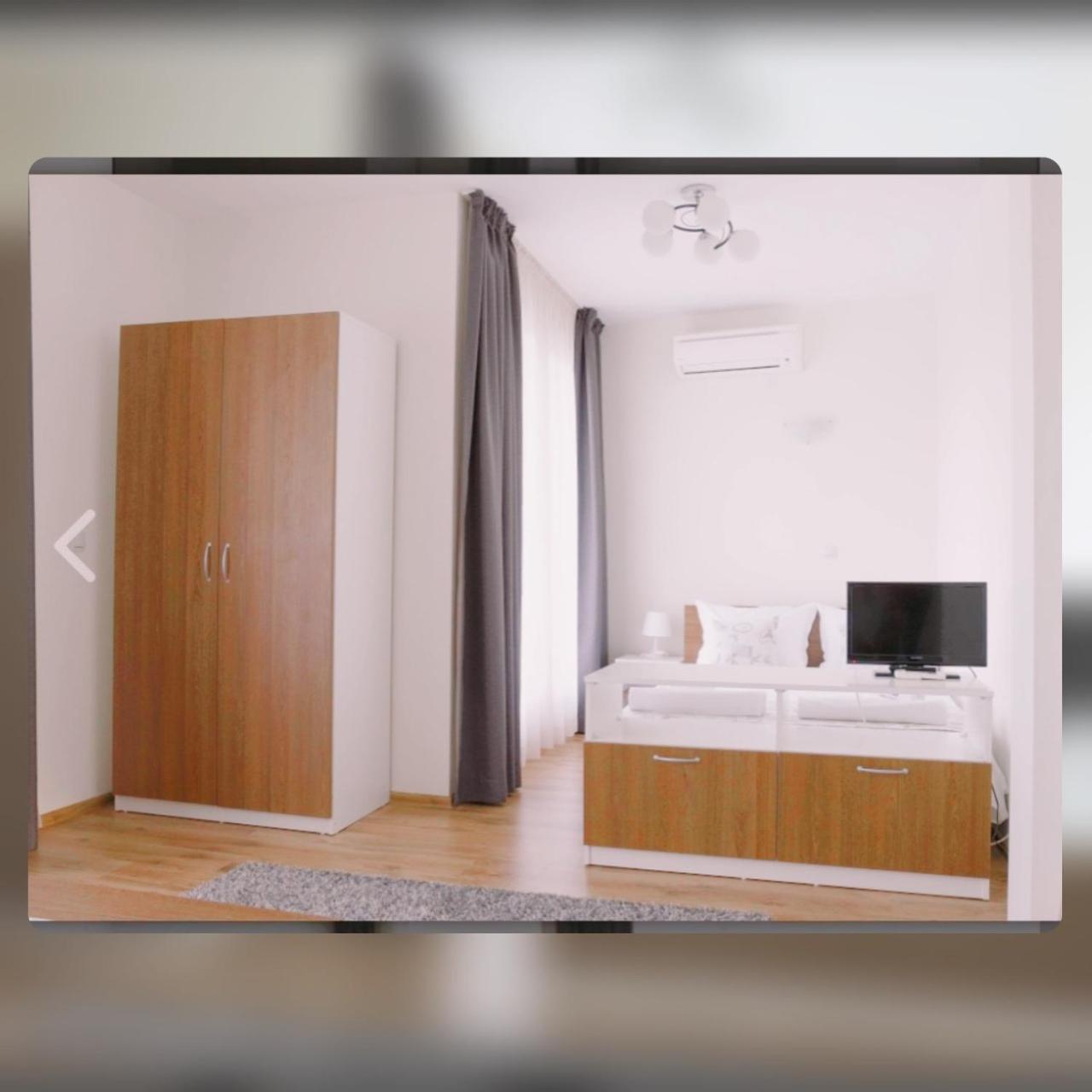 Хотел Perla สเตรลชา ภายนอก รูปภาพ