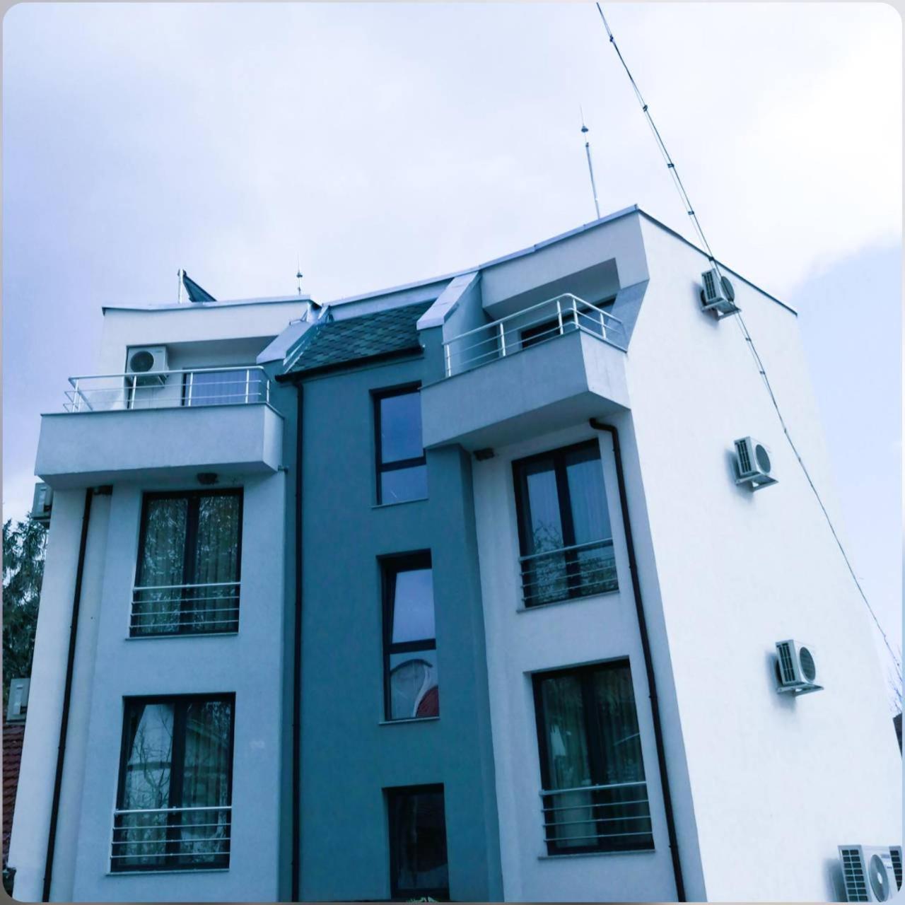 Хотел Perla สเตรลชา ภายนอก รูปภาพ